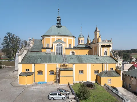 Fasada bazyliki w Wambierzycach